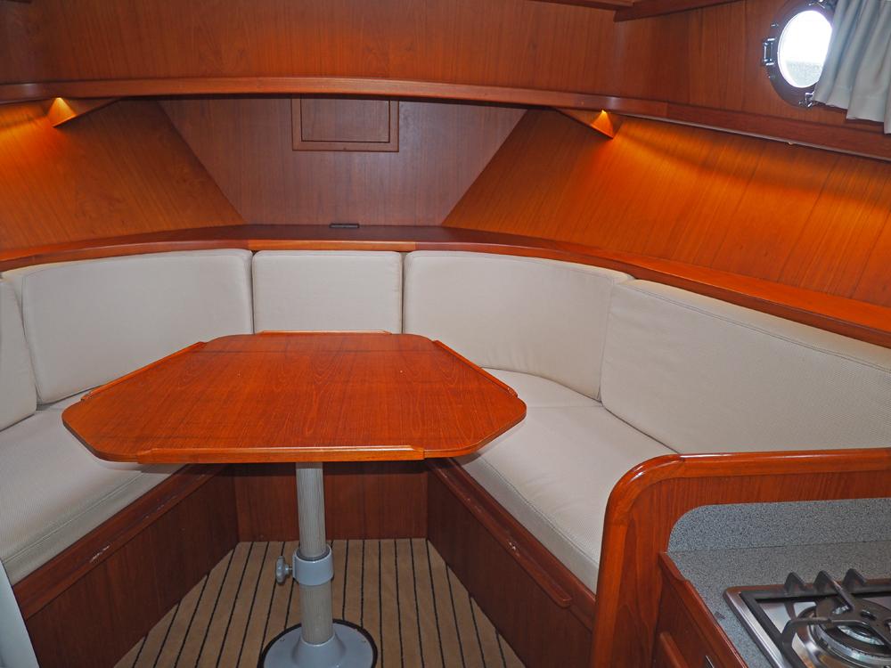 Cabin en avant, H&eacute;bergements